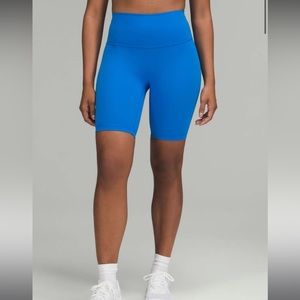 NWT! Lululemon Wunder Train Hight Rise Short 8”, size 4, color is Poolside